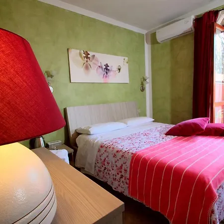 Bed & Breakfast Casa Ierardi - Oleggio Castello