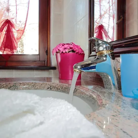 Bed & Breakfast Casa Ierardi - Oleggio Castello