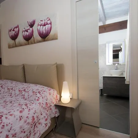 Bed & Breakfast Casa Ierardi - Oleggio Castello